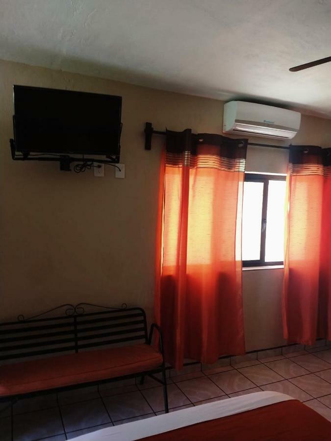 Hotel Brambila Уньон-де-Тула Экстерьер фото